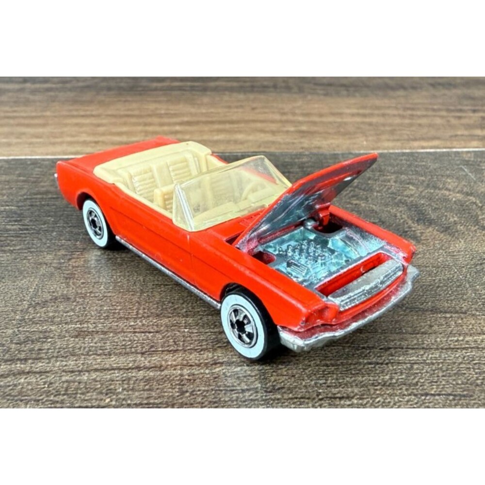 Hot Wheels '65 Mustang Convertible Tan Interior